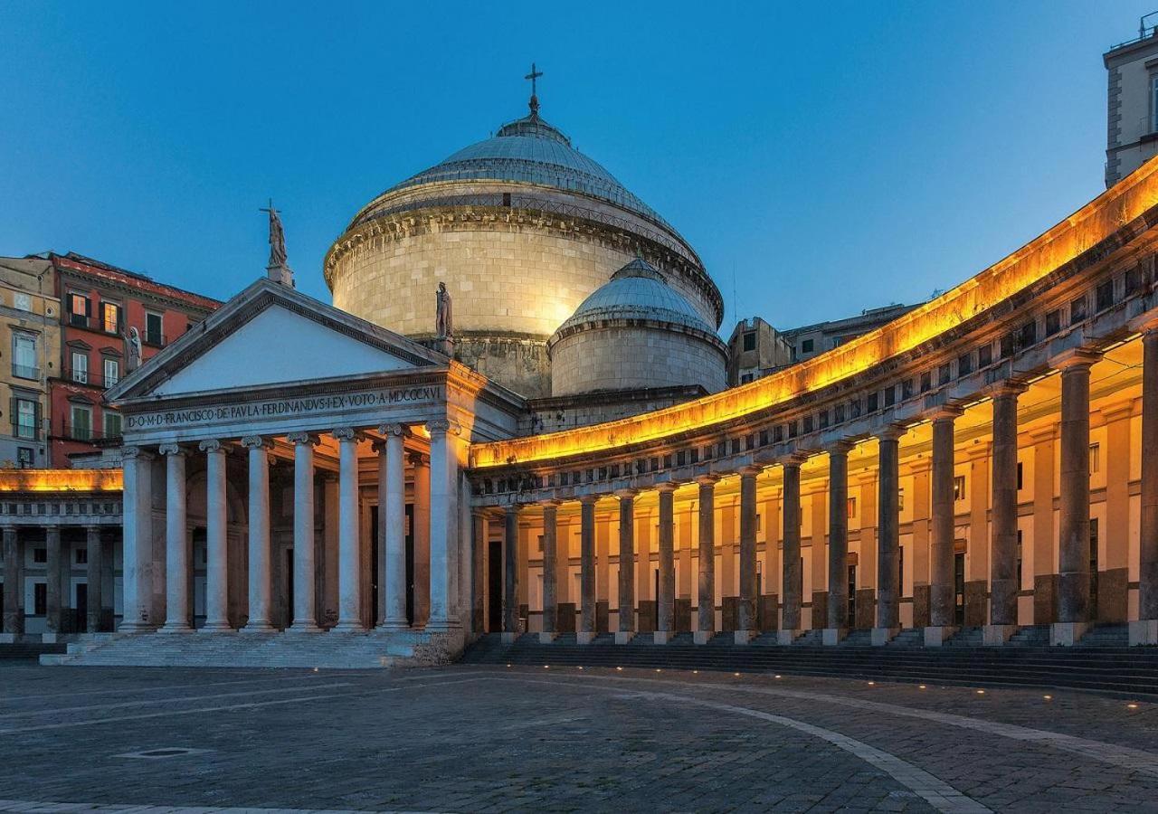 Casa Vacanze Santa Teresella 40 Napoli Bagian luar foto