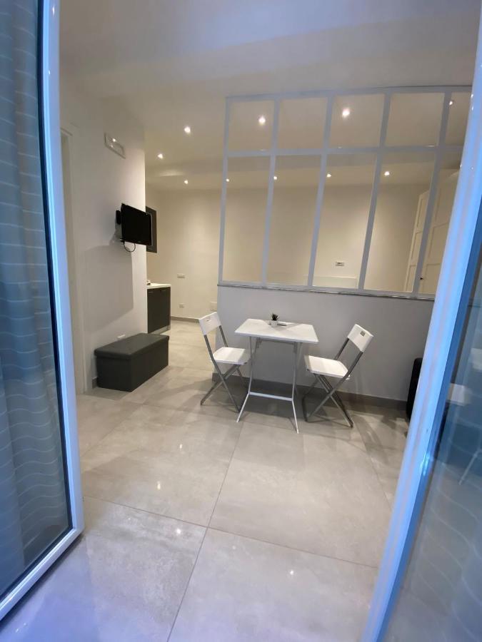 Casa Vacanze Santa Teresella 40 Napoli Bagian luar foto