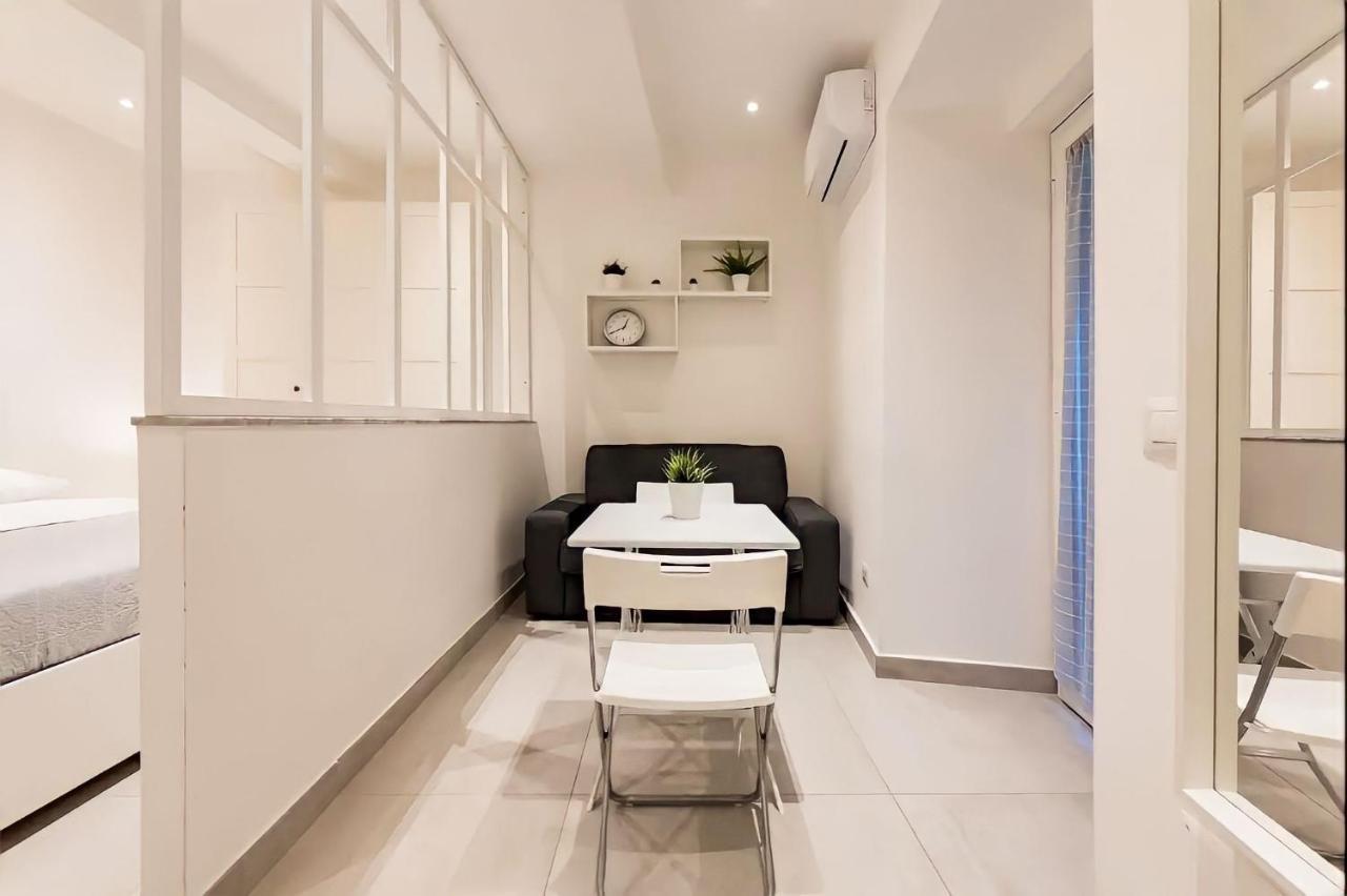 Casa Vacanze Santa Teresella 40 Napoli Bagian luar foto