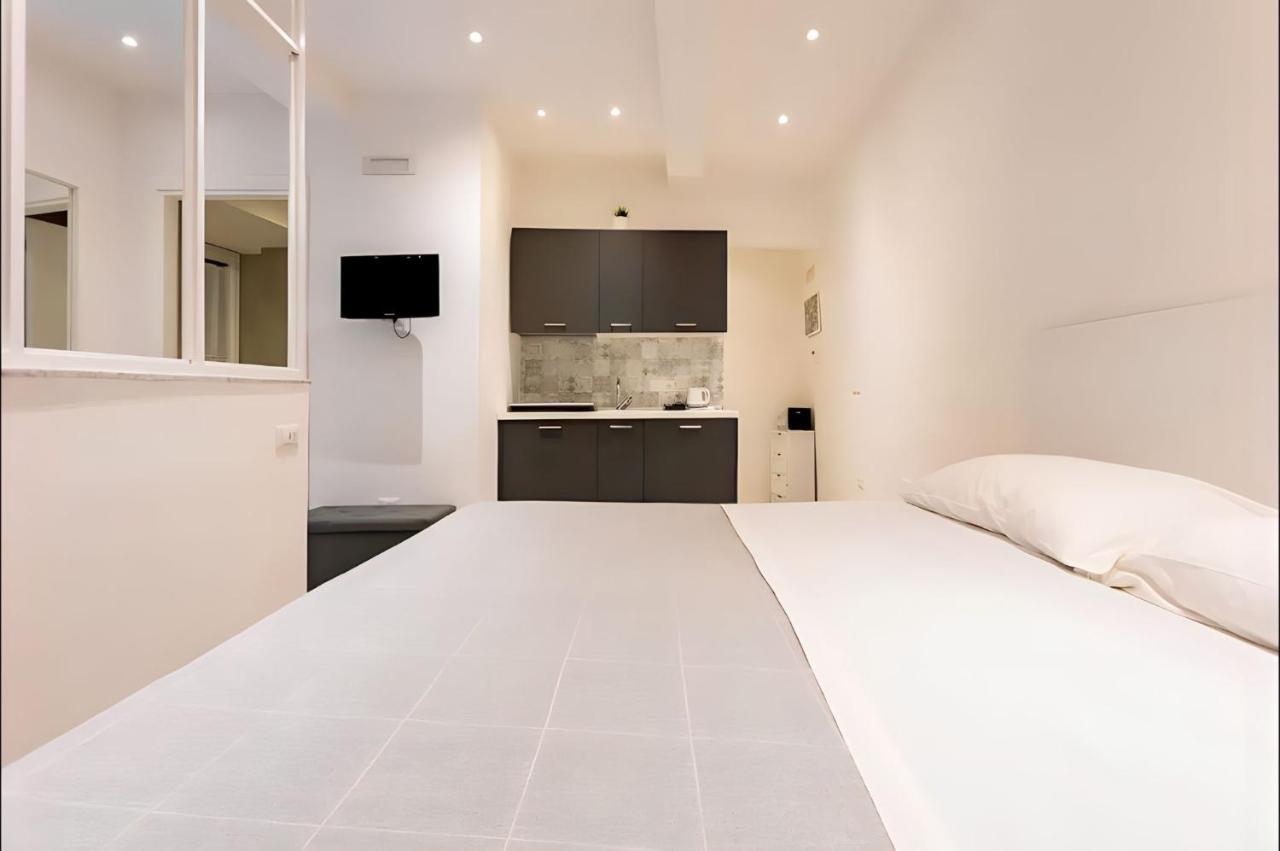 Casa Vacanze Santa Teresella 40 Napoli Bagian luar foto