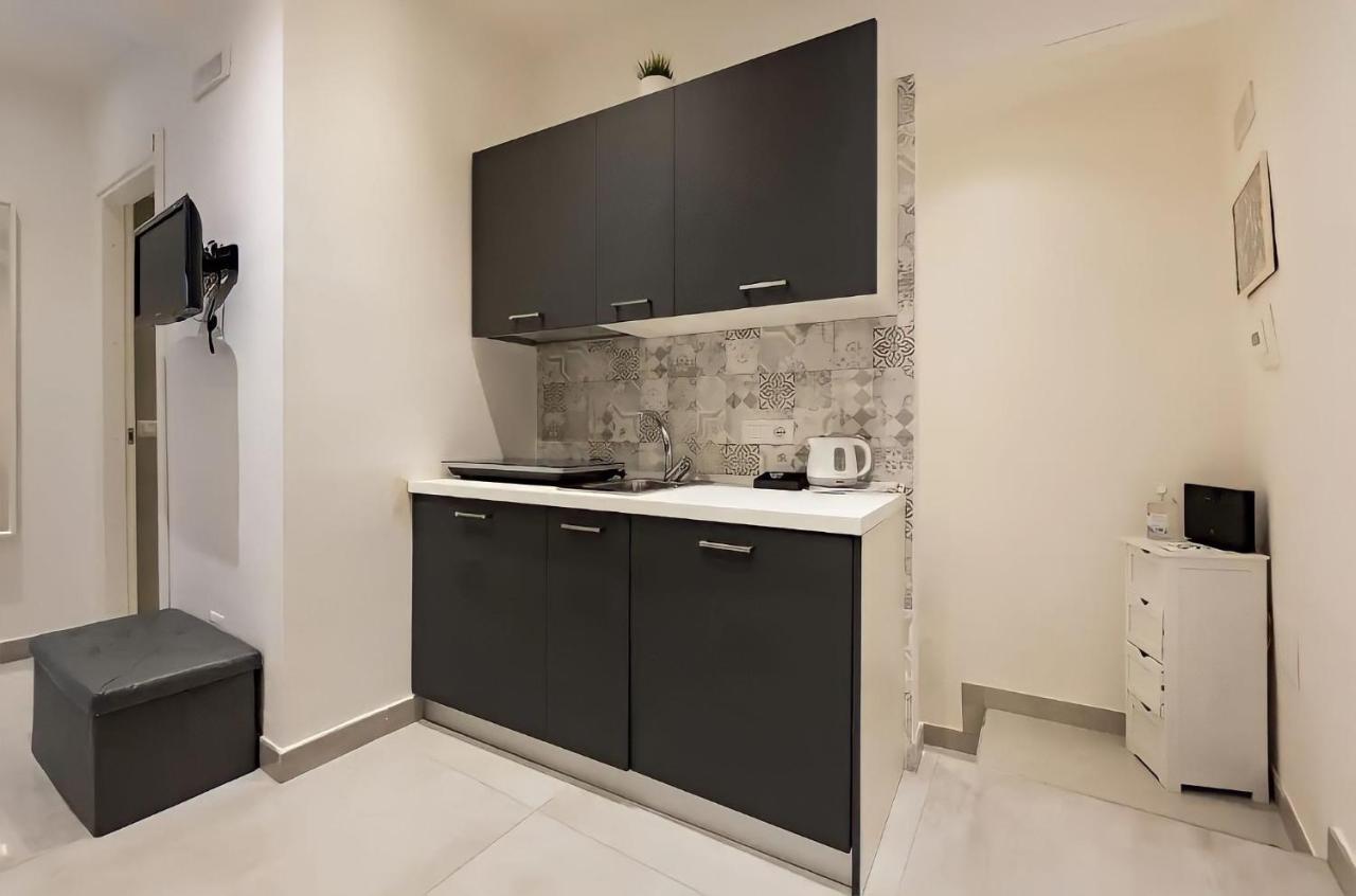 Casa Vacanze Santa Teresella 40 Napoli Bagian luar foto