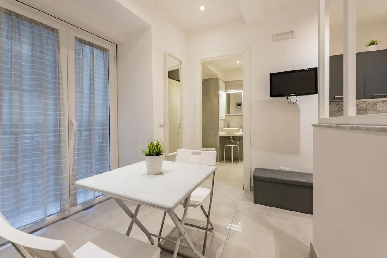 Casa Vacanze Santa Teresella 40 Napoli Bagian luar foto